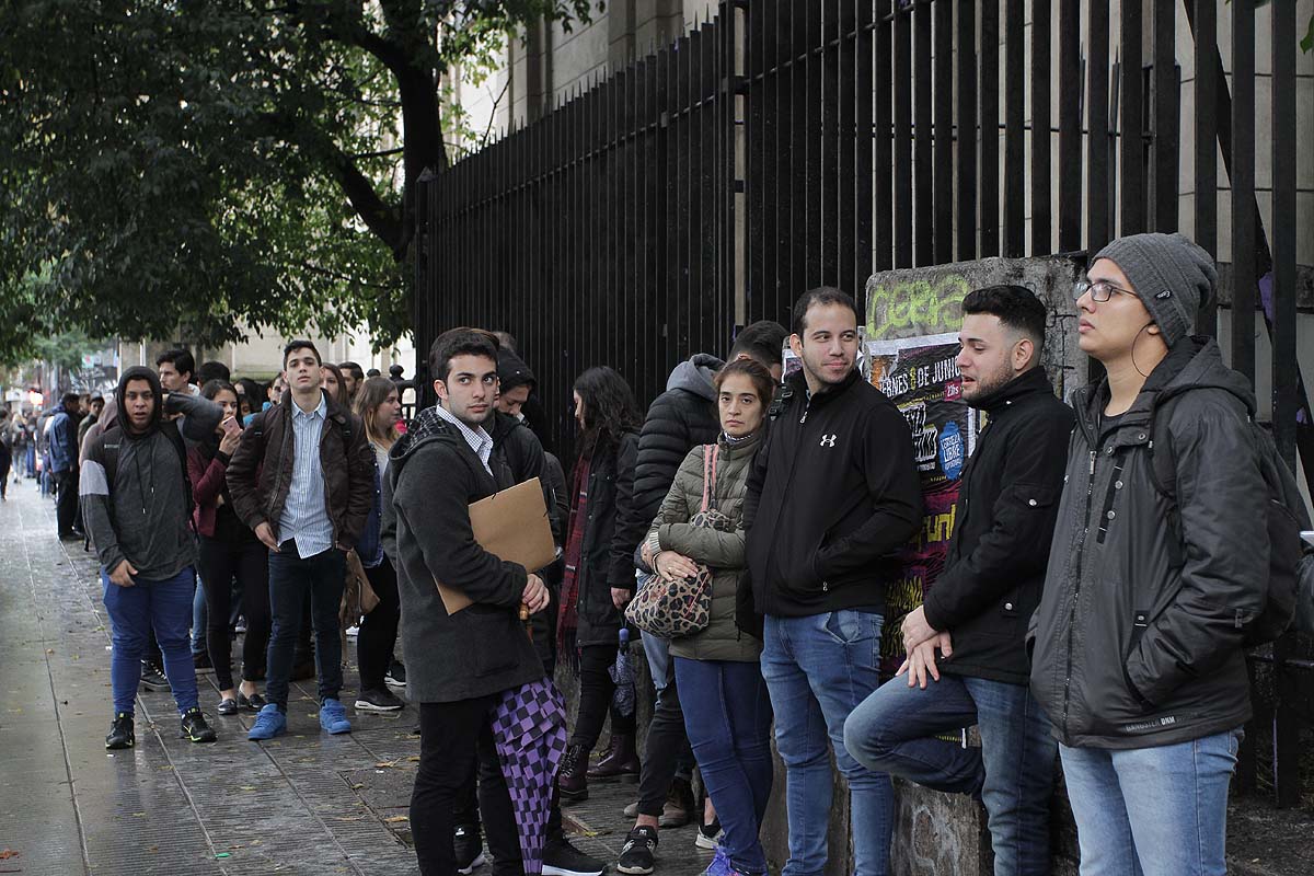 Casi 300 mil personas pidieron el seguro de desempleo desde la asunción de Javier Milei 2 Casi 300 mil personas pidieron el seguro de desempleo desde la asunción de Javier Milei