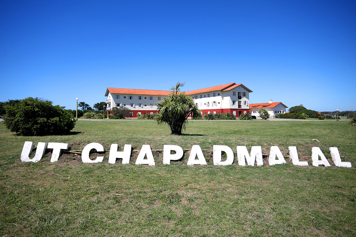 El Gobierno vació Embalse y Chapadmalal, echó a los trabajadores y ya piensa en entregarlos a privados