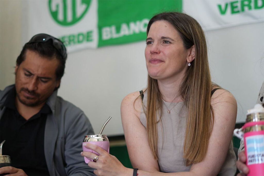 Caren Tepp: “Pullaro se subió al autoritarismo y el ajuste de Milei” 2 Caren Tepp: “Pullaro se subió al autoritarismo y el ajuste de Milei”