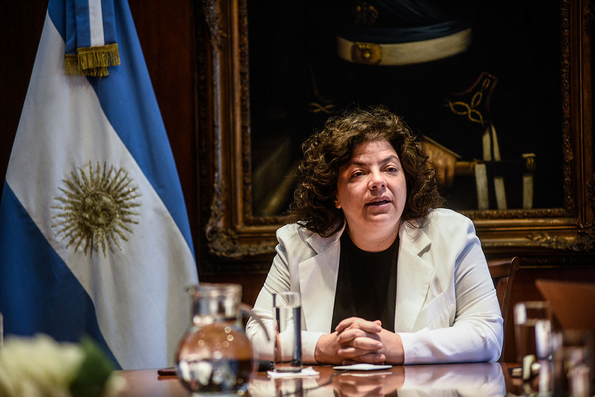 Vizzotti: «Hay gente que decide no vacunarse por las mentiras que se dicen»