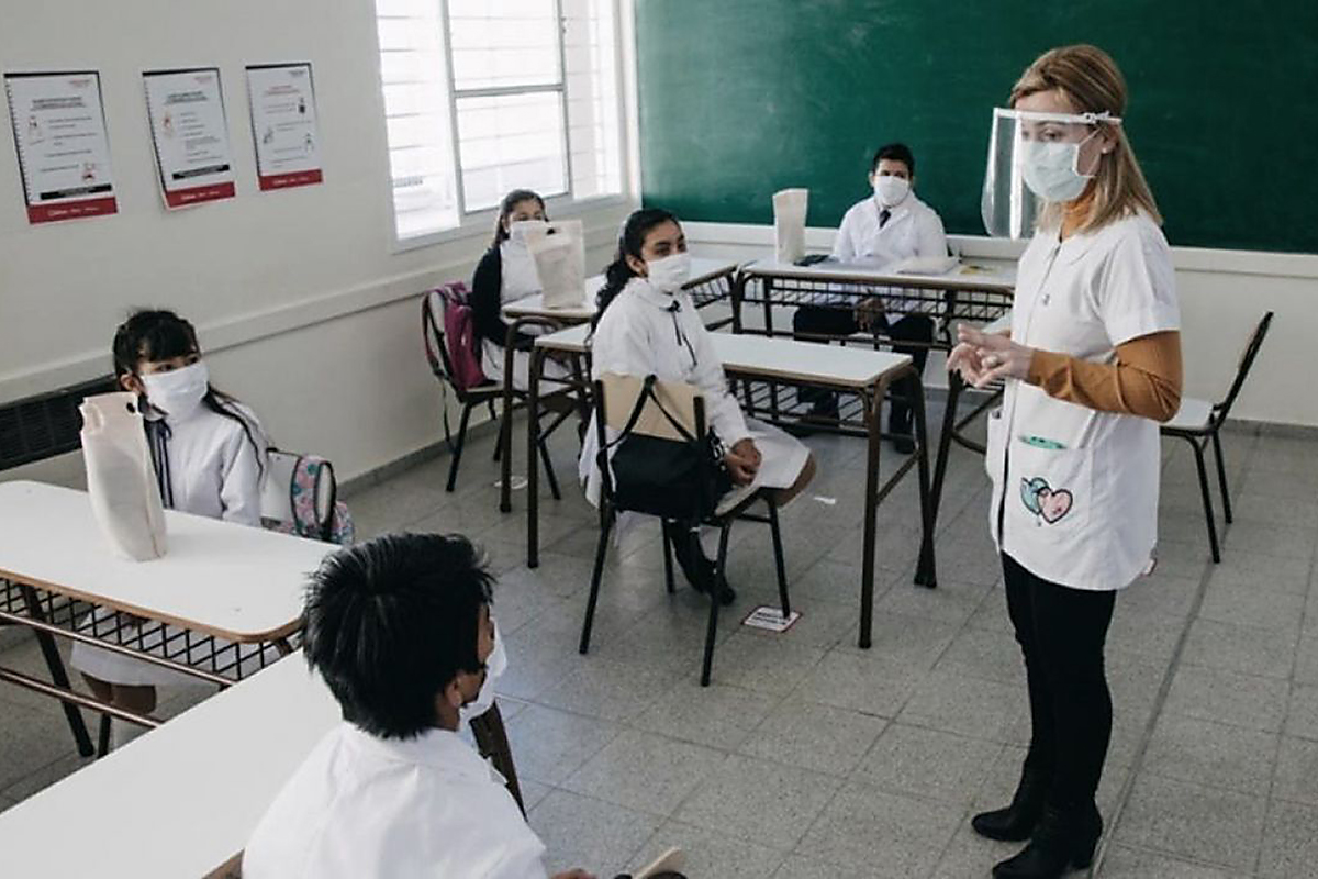 Ahora la Ciudad intenta responsabilizar a los docentes por los contagios en las escuelas