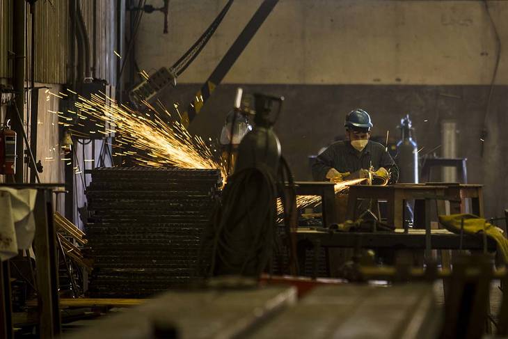 Más de mil muertos y 209 mil contagiados por Covid-19 en sus lugares de trabajo en 2020