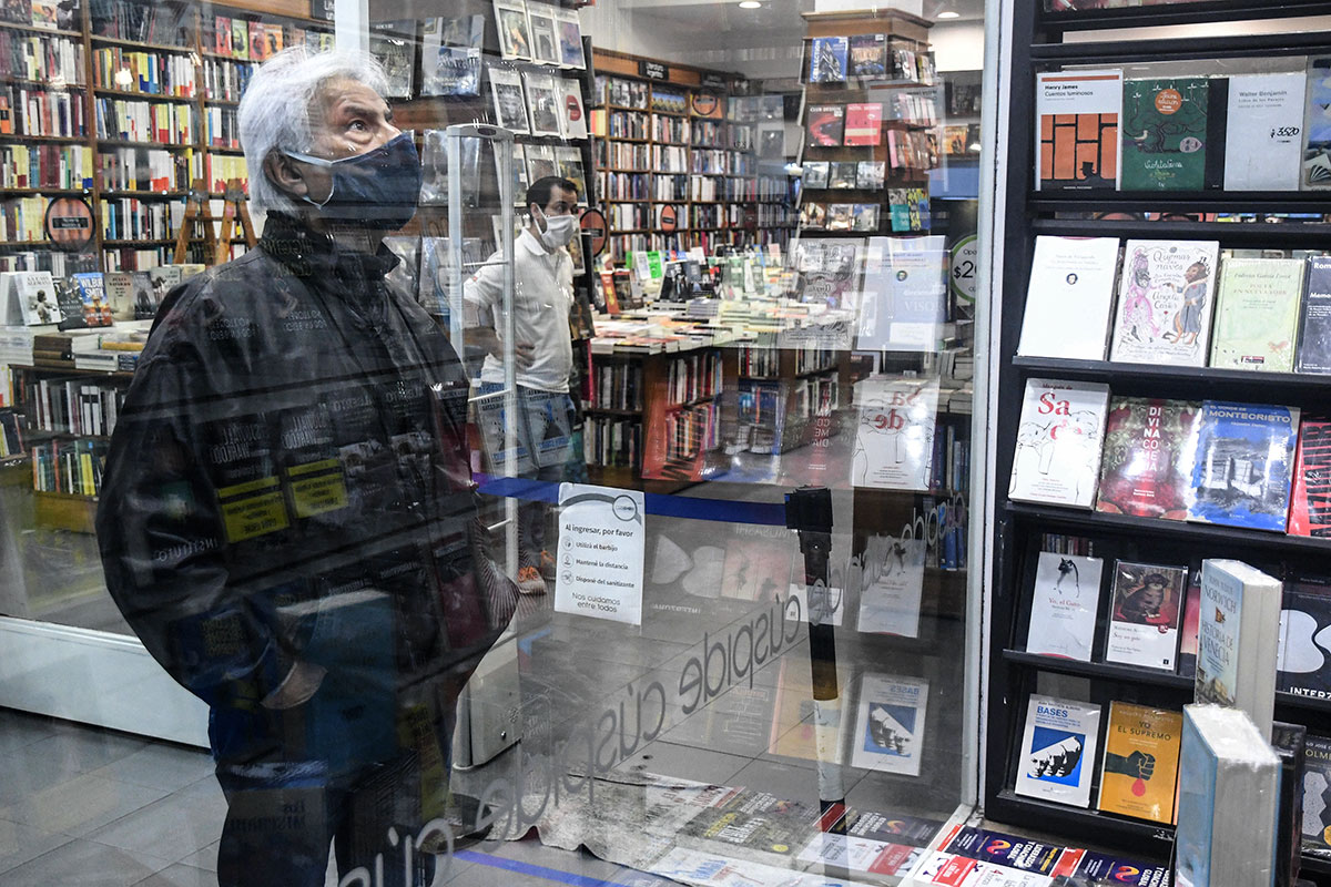 Libreros y editores independientes reclaman ante el cierre de emblemáticas librerías
