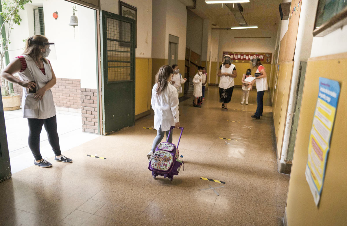 The Lancet advierte: «La reapertura de escuelas sin una sólida mitigación del Covid-19 corre el riesgo de acelerar la pandemia»