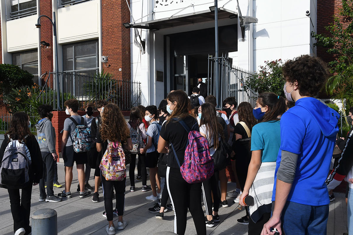 Hay tres casos de variante Delta entre los 43 contagios de la ORT de Belgrano