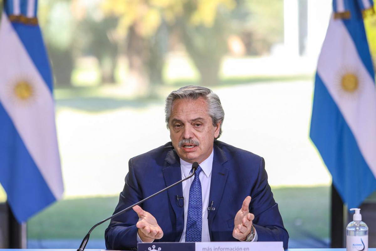 Fernández: “Estamos esperando que AstraZeneca empiece a cumplir compromisos con América Latina”
