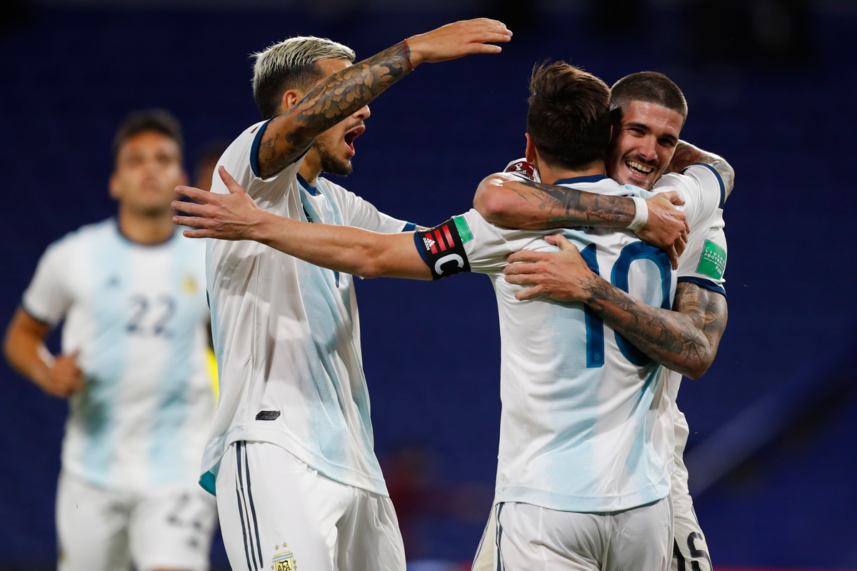 Argentina comenzó su camino a Qatar 2022 con tres puntos, pero con dudas desde el juego