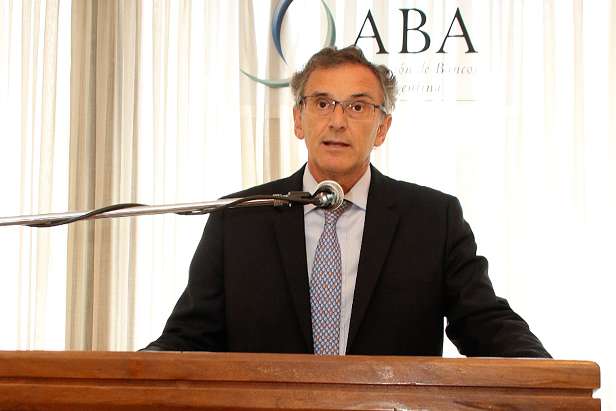 Los bancos, optimistas: «Con una pauta de inflación razonable la tasa puede bajar al 40%»