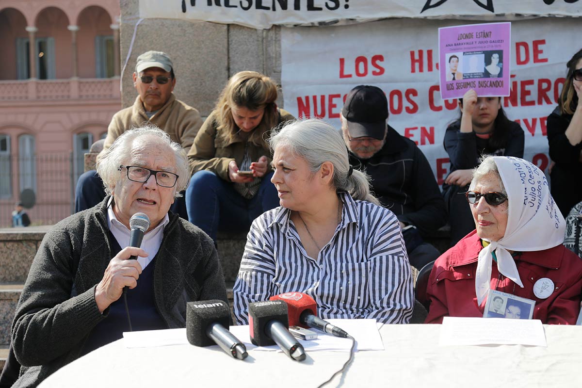 «El Estado tiene la obligación de abrir los archivos y buscar a nuestros 30 mil desaparecidos»