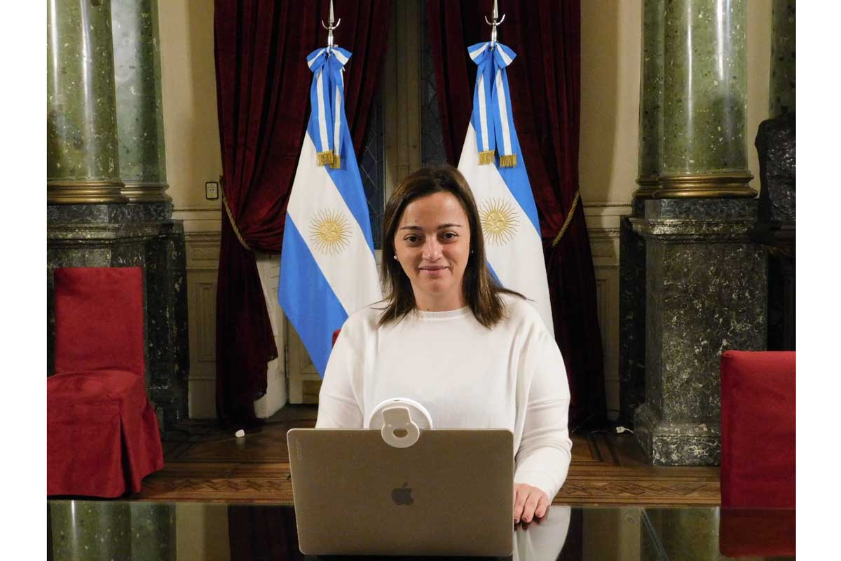 Cecilia Moreau: «Todas las semanas intentan crear un clima de ingobernabilidad»