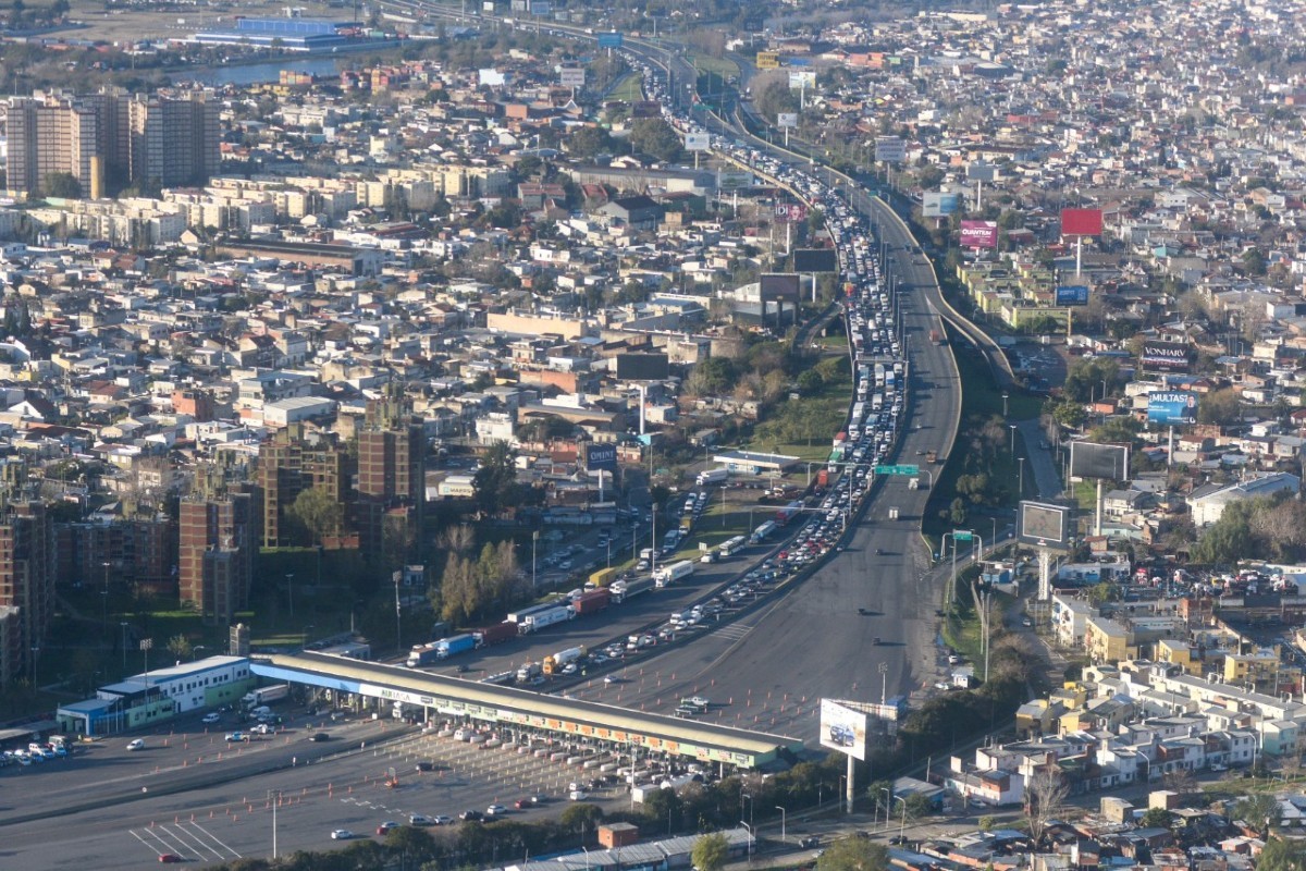 El tránsito en autopistas del AMBA se redujo 30% en el primer día de la nueva fase de aislamiento