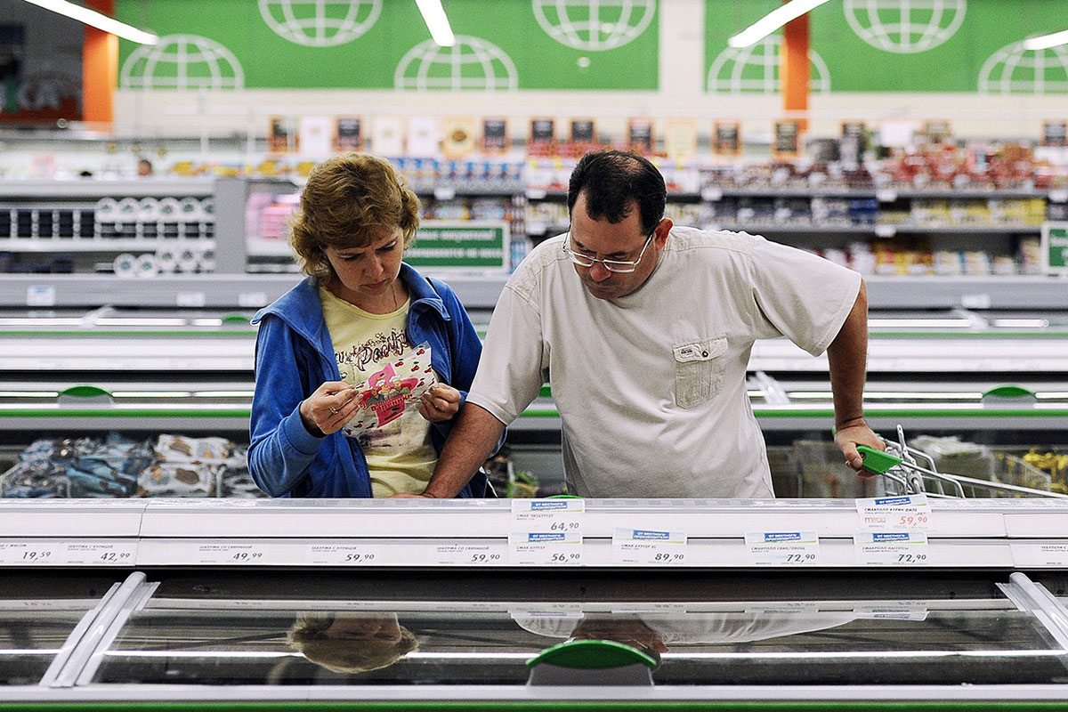 En los primeros seis meses del año los salarios quedaron dos puntos detrás de los precios