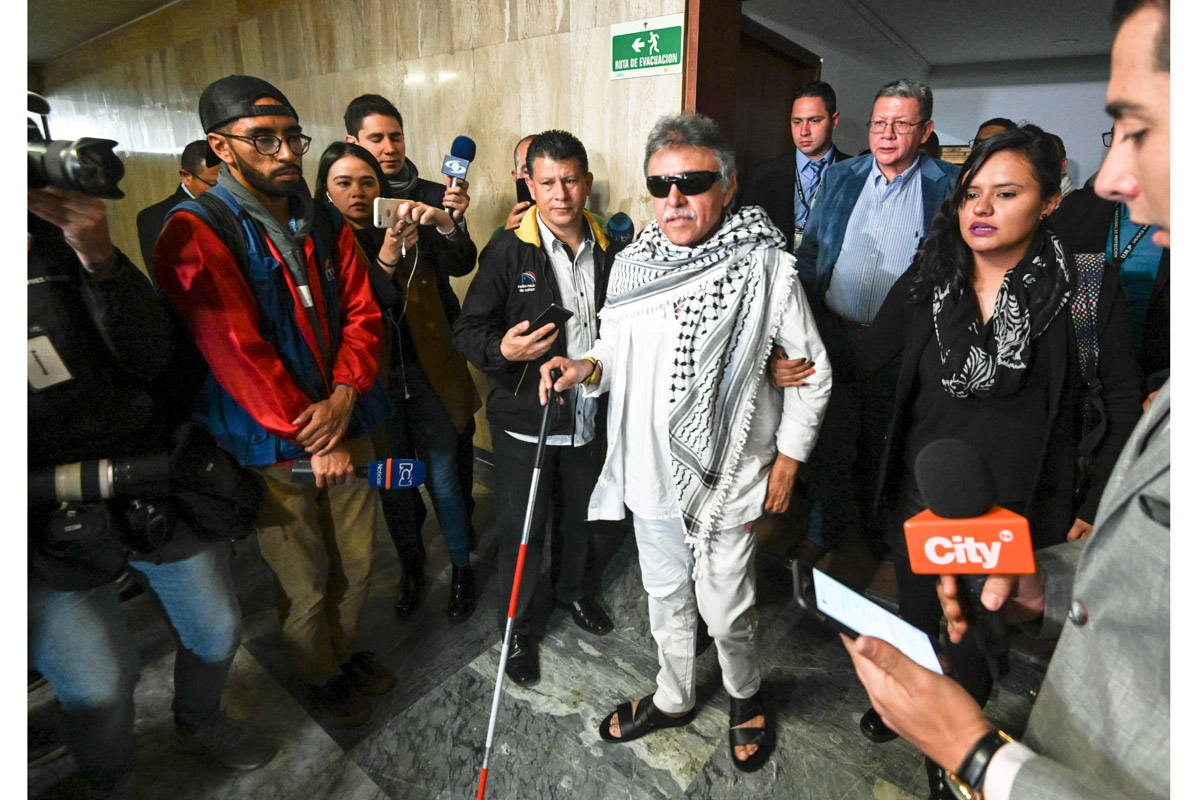 Colombia: Duque achica el presupuesto pero paga en dólares por Santrich