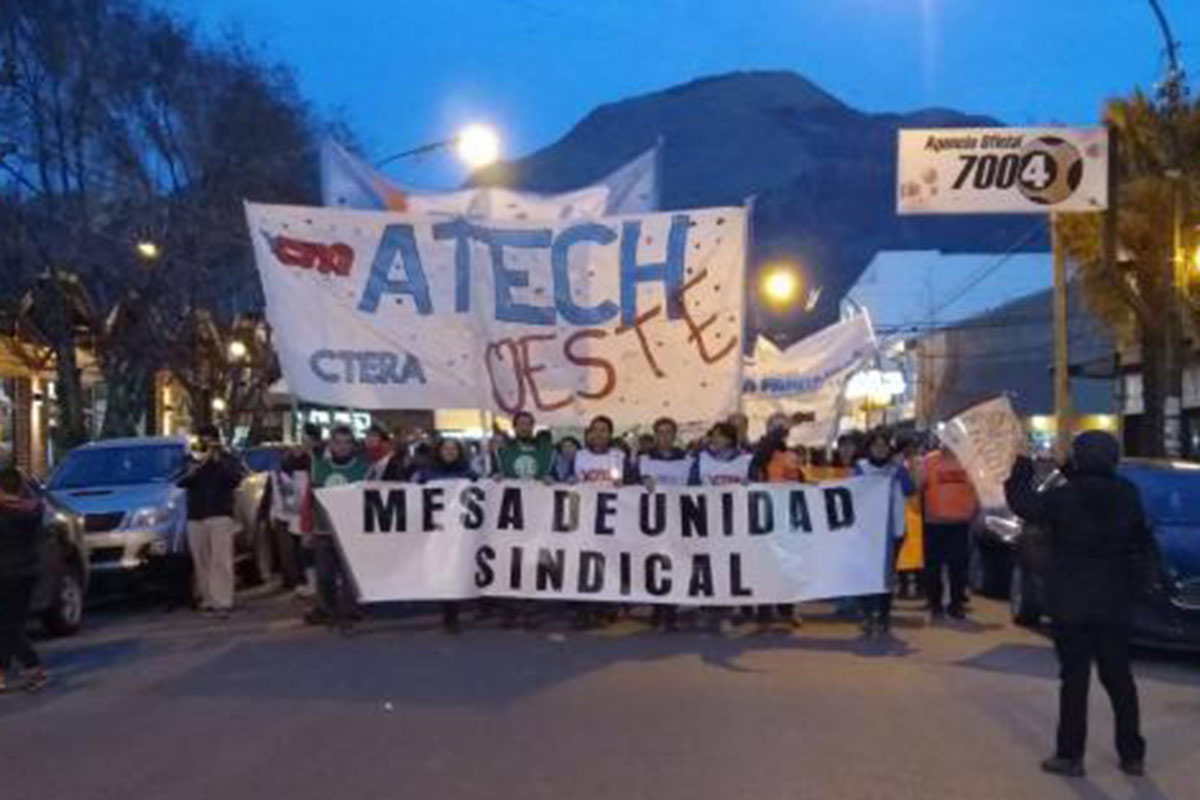 Cortes de ruta, dirigentes detenidos y tensión creciente en Chubut