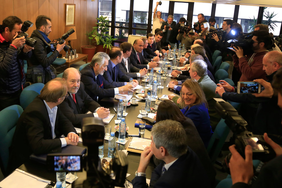 Los gobernadores definen sus internas antes de la reunión con Macri