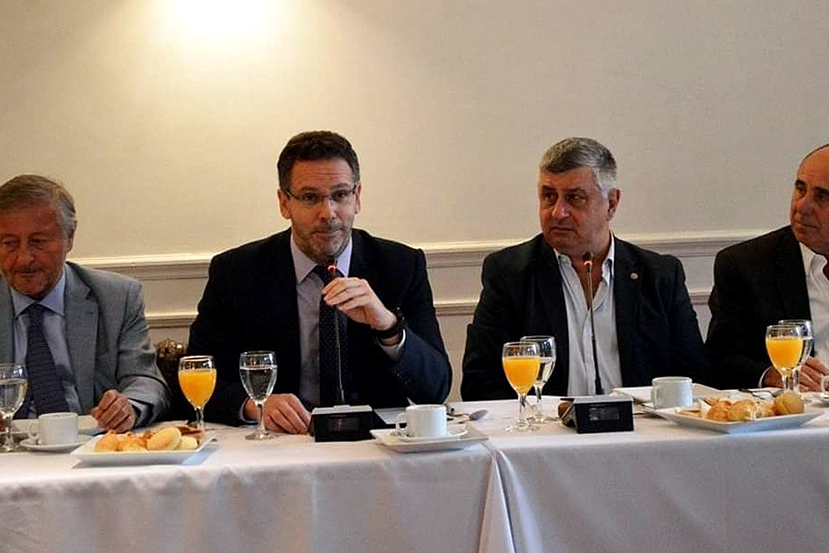 El Banco Central quiere poca plata en la calle y envía un guiño al FMI