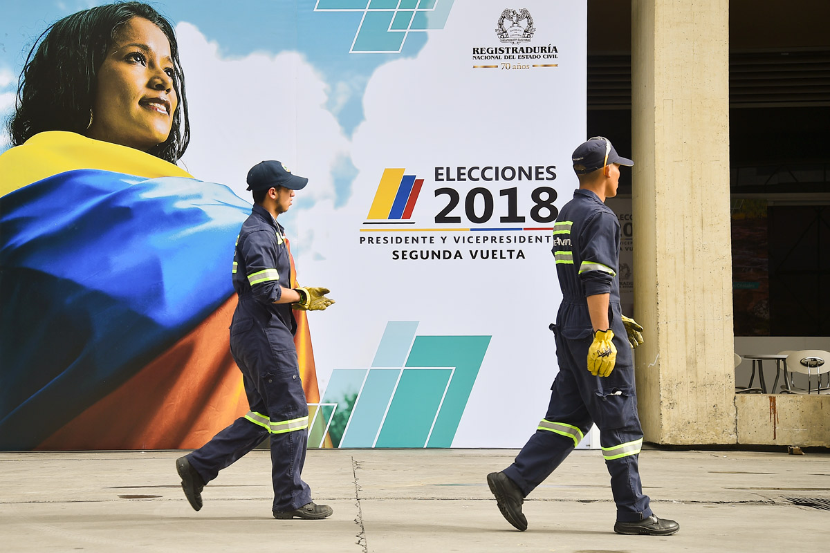 Petro busca ser el primer presidente de izquierda de Colombia