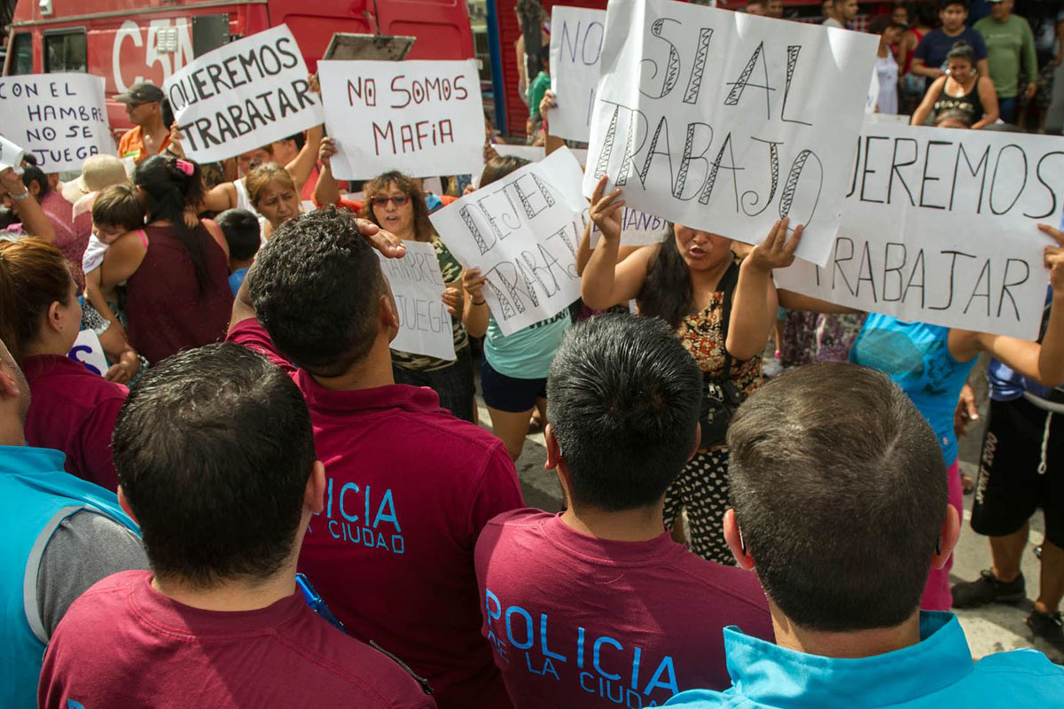 Resistencia a la autoridad, clave de la «limpieza de calles» de la policía porteña