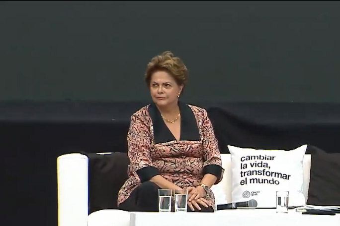 Dilma: “Los que vencieron en las últimas elecciones le están dando la espalda a América Latina”