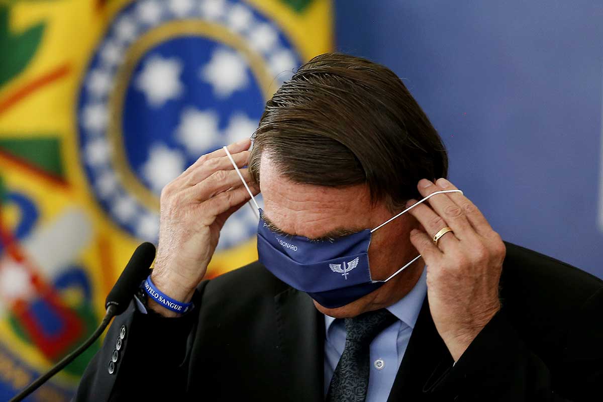 Bolsonaro pierde apoyo mientras Mourão se peina para la foto