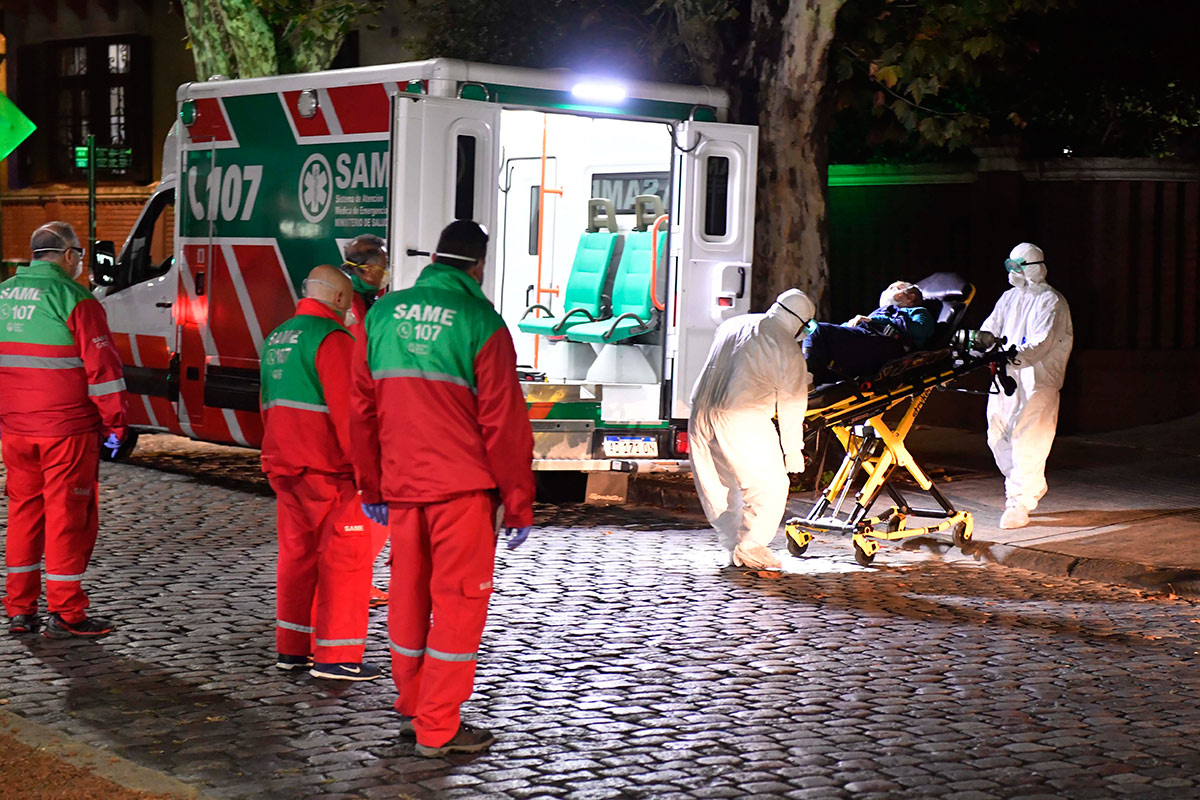 Coronavirus: récord de casi 13500 nuevos casos y 391 muertos