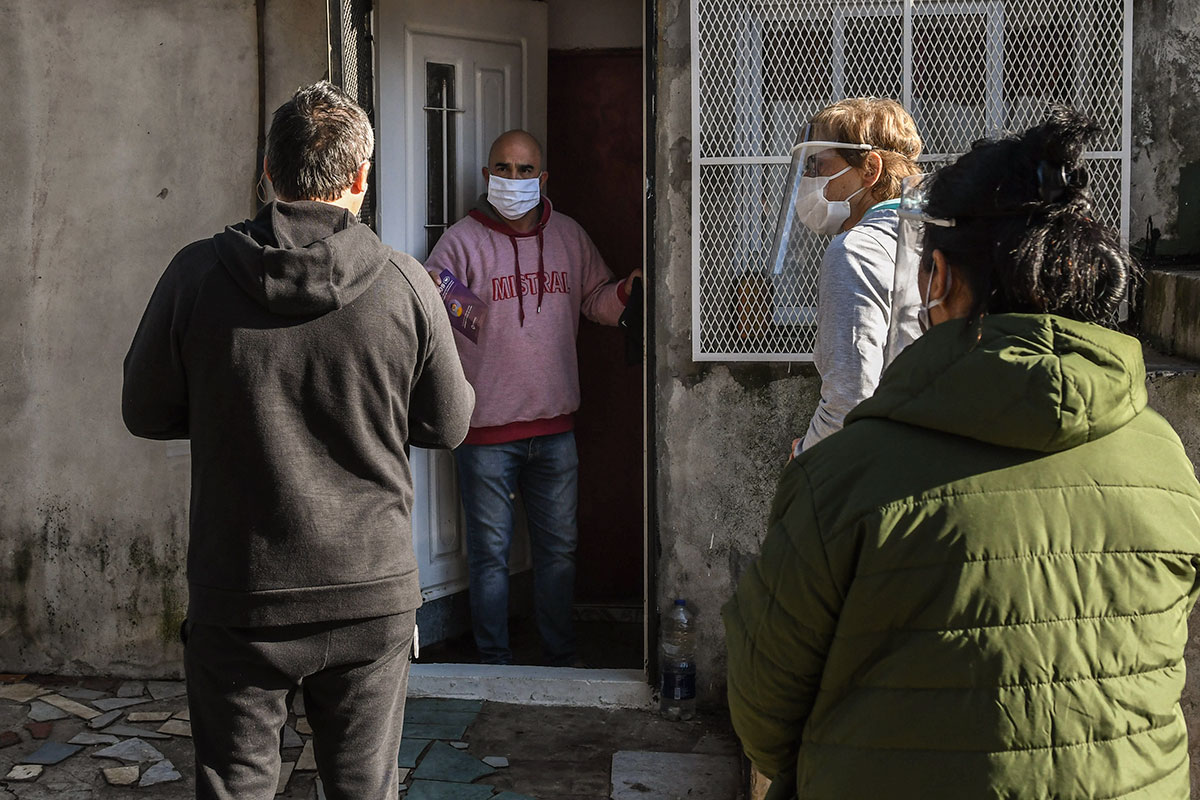 Por primera vez se superaron los 1000 casos diarios de coronavirus en el país