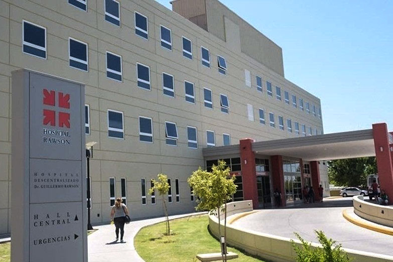 Escándalo en San Juan: la provincia denunció a una médica que se contagió y siguió haciendo vida normal