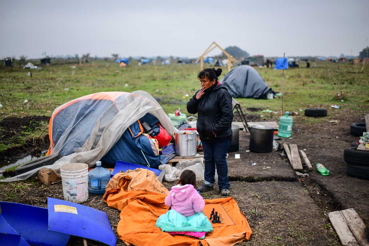 Toma de tierras: el déficit en Provincia se calcula  en 900 mil viviendas