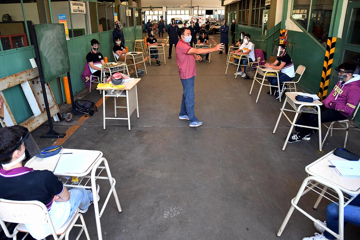Primer día con escuelas abiertas en la Ciudad: docentes denuncian que se incumplen los protocolos