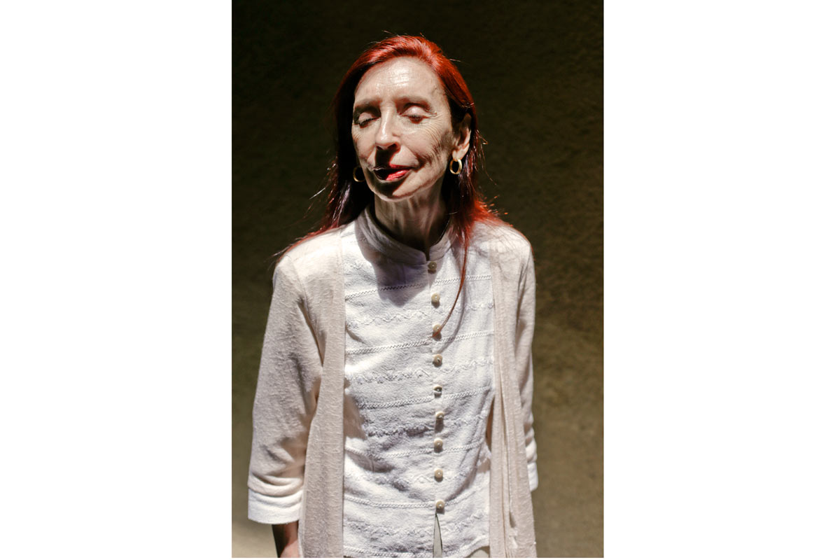 Nora Iniesta: «Yo pongo el pasado en tiempo presente, lo reciclo»