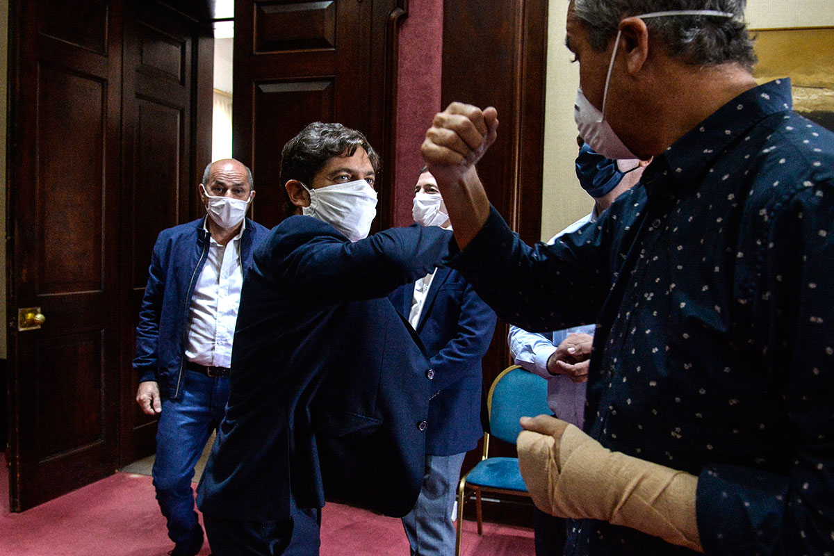 Deuda bonaerense: Kicillof anunció quita del 55% en intereses, 7% en el capital y tres años de gracia