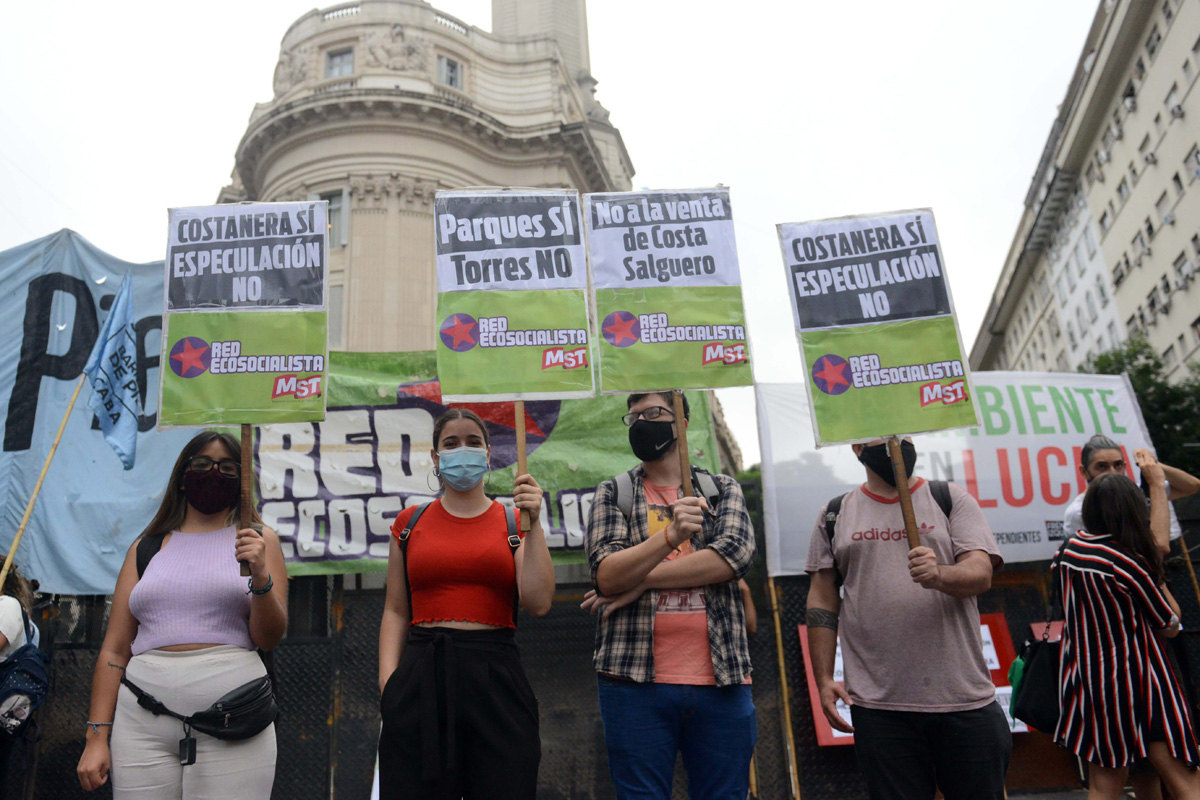 Movilización a la Legislatura porteña «en contra de la privatización de la Costanera»