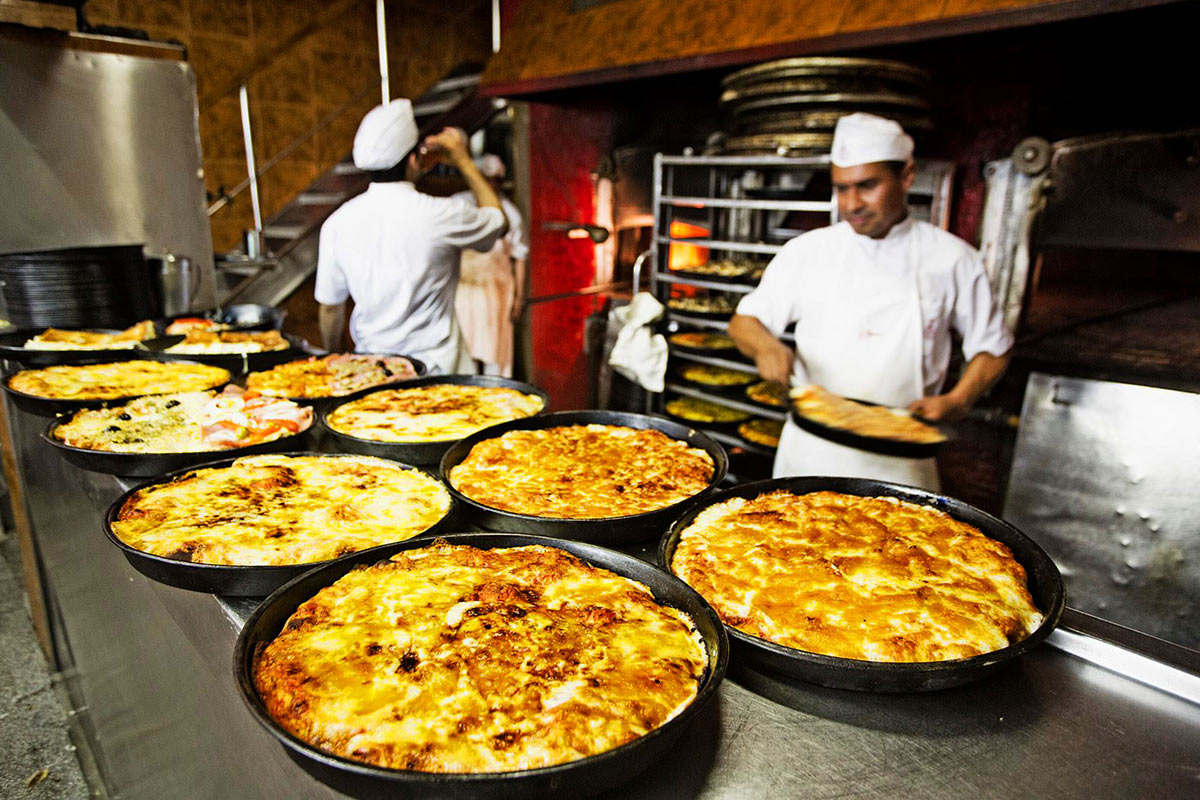 Cerraron 400 pizzerías en todo el país