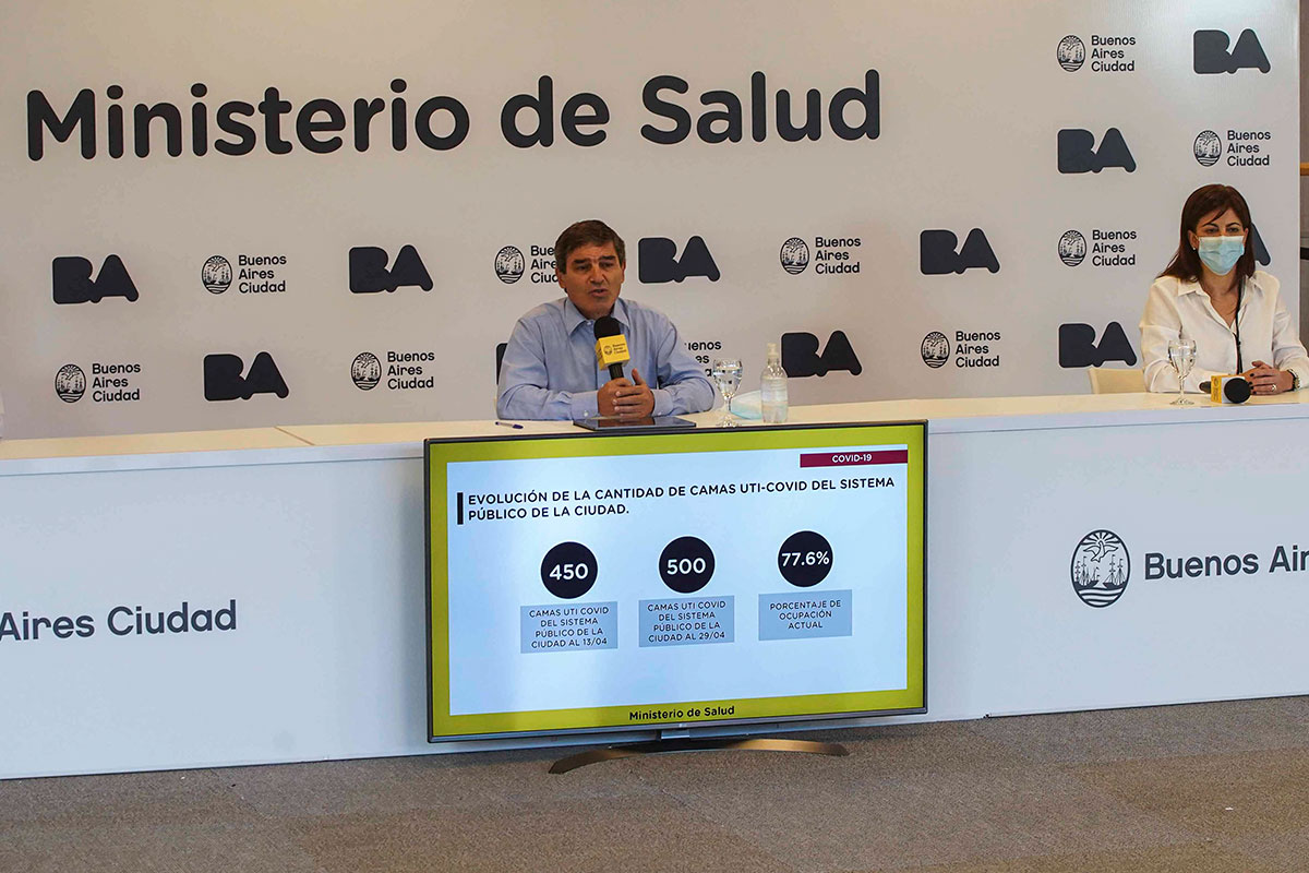 Quirós reconoció que se deben intensificar cuidados los próximos 15 días, pero insistirá con clases presenciales