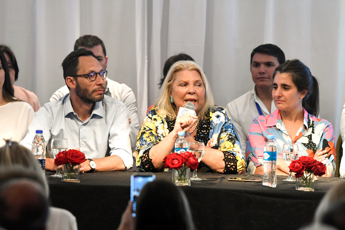 Carrió admite que hay corrupción y fascismo en Cambiemos, pero no se va de la alianza