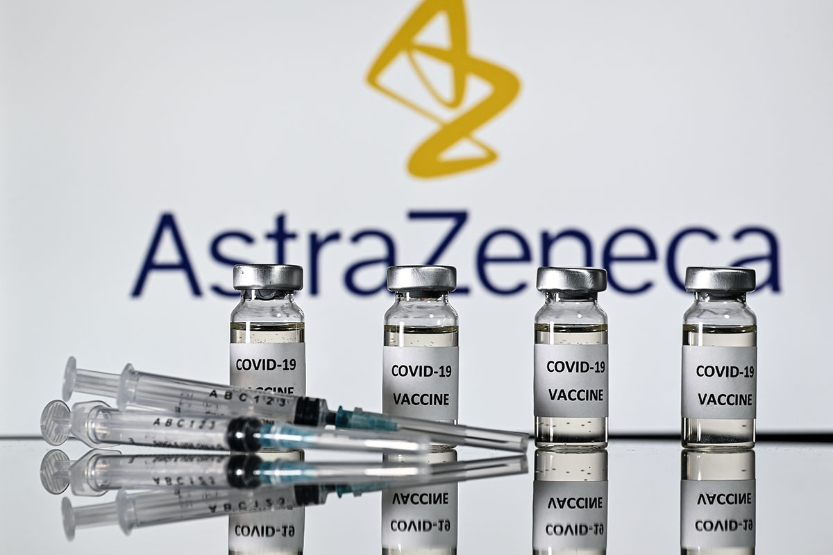 La primera dosis de AstraZeneca registró un 30% más de riesgo de trombosis que la de Pfizer