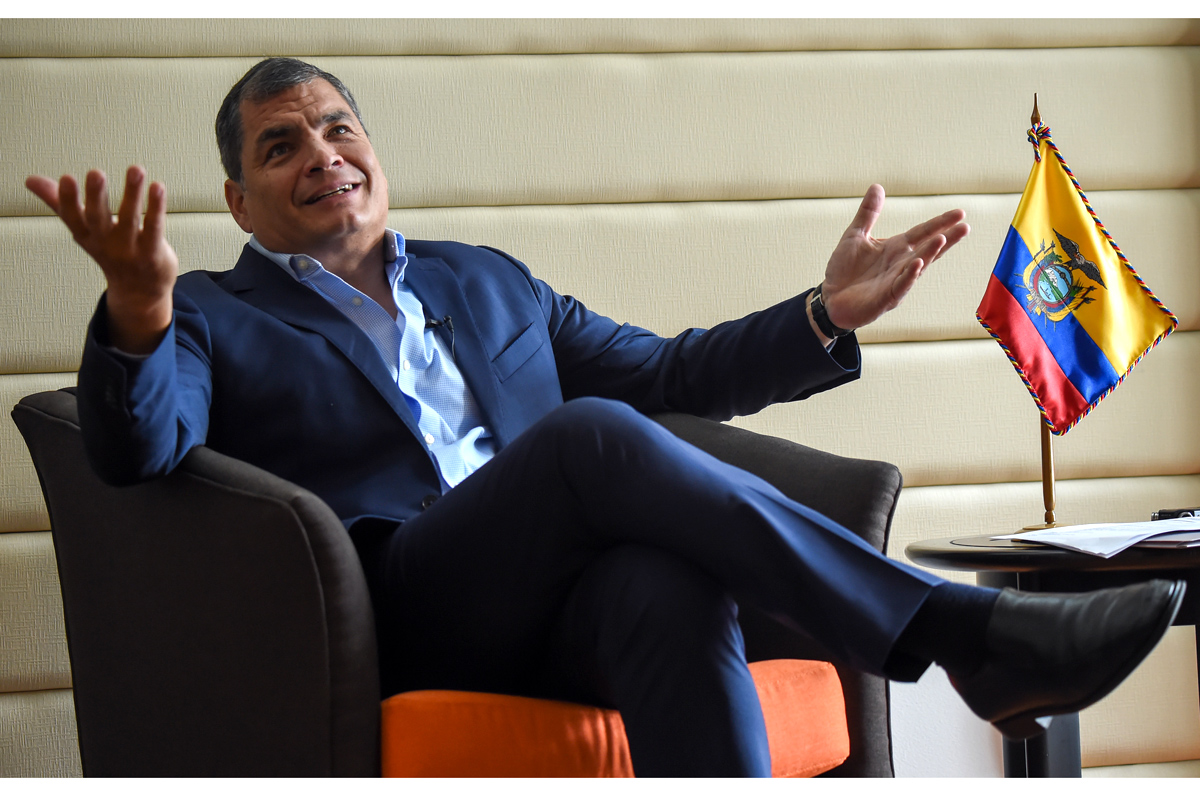 Correa denuncia un «complot» del gobierno de Ecuador