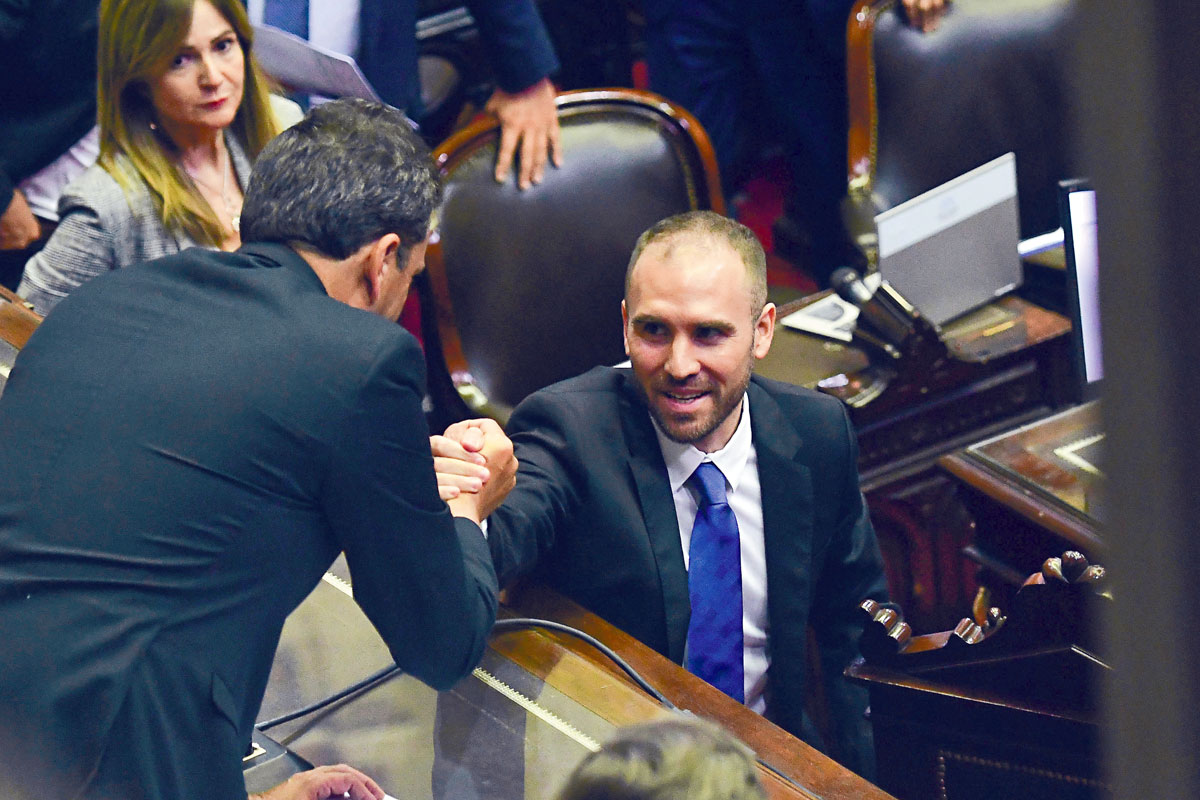 El gobierno acelera un «Plan B» para usar en caso de default