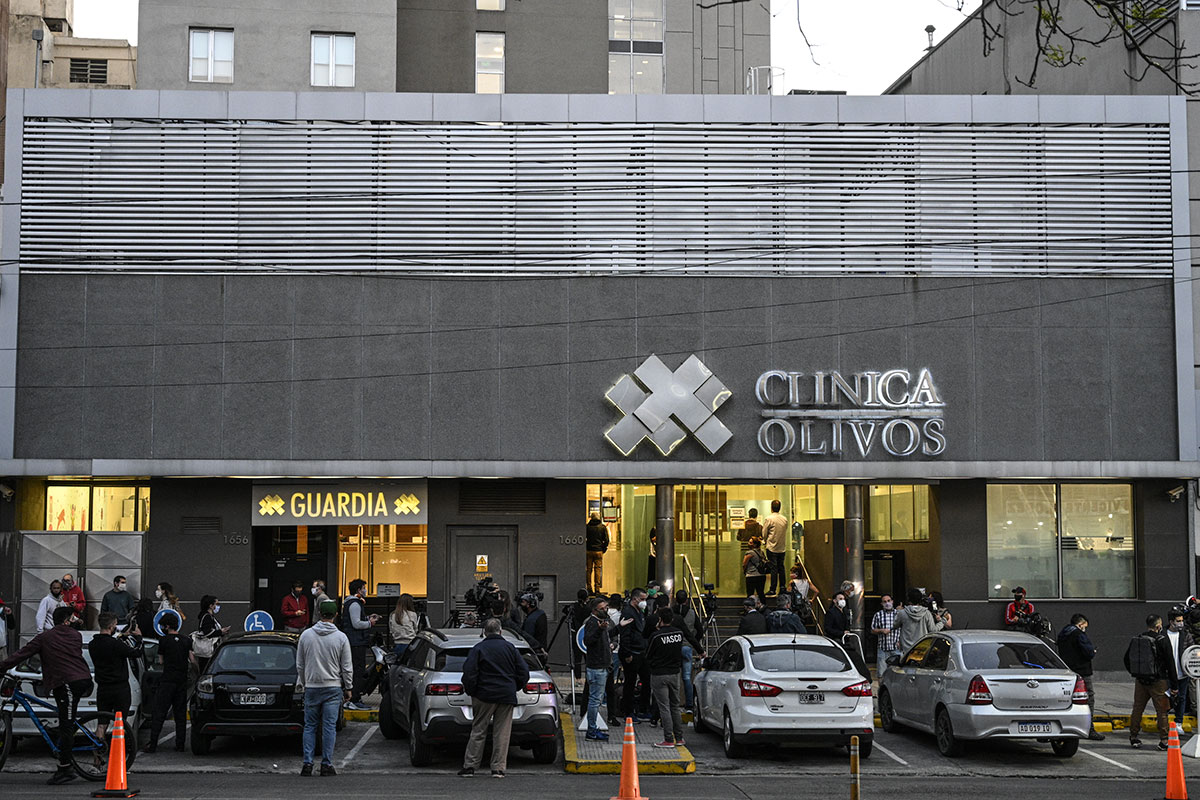 Maradona seguiría con su tratamiento fuera del sanatorio