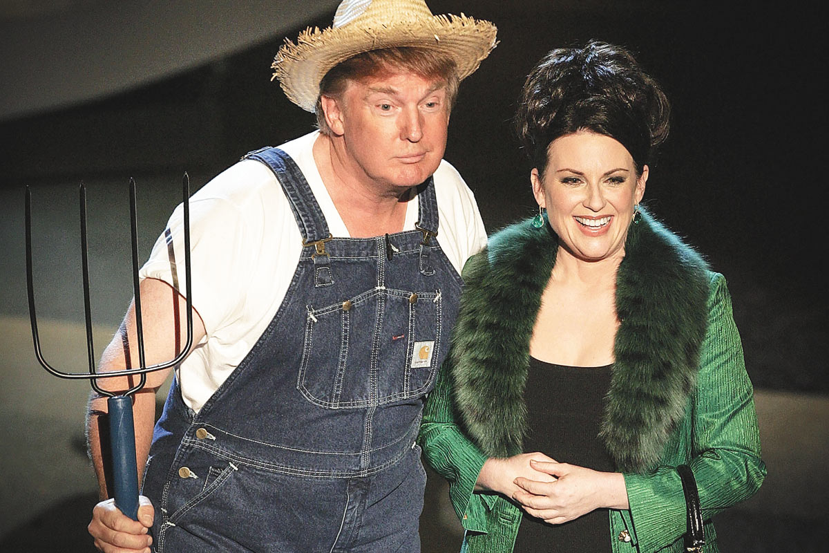 Trump se viste de granjero y anuncia el retiro de tropas