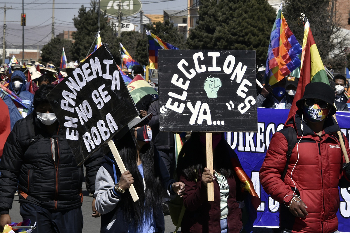 Bolivia: masivas marchas en rechazo a proscripciones y postergación de los comicios
