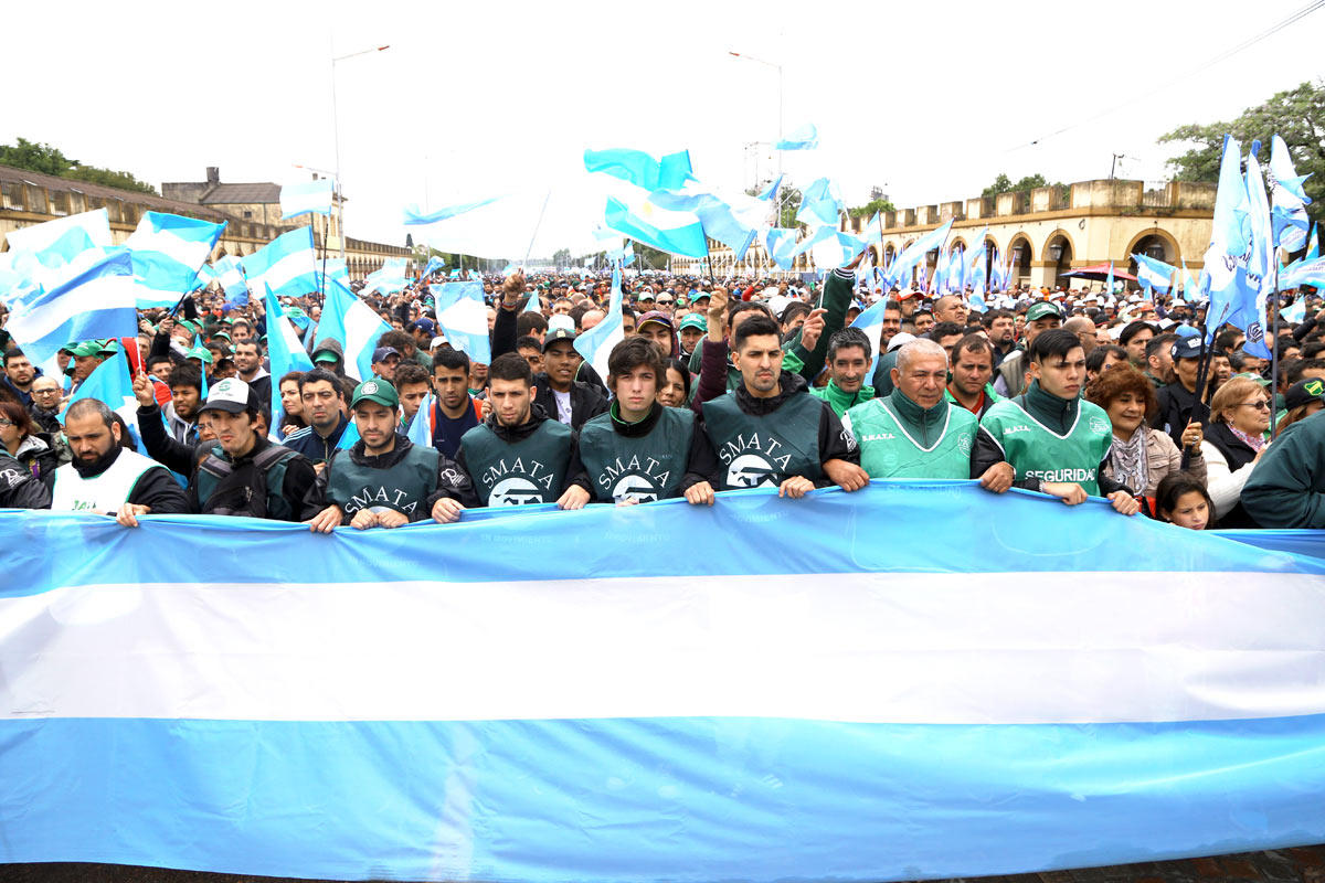 «Este modelo económico pone en peligro la vida y la paz social»