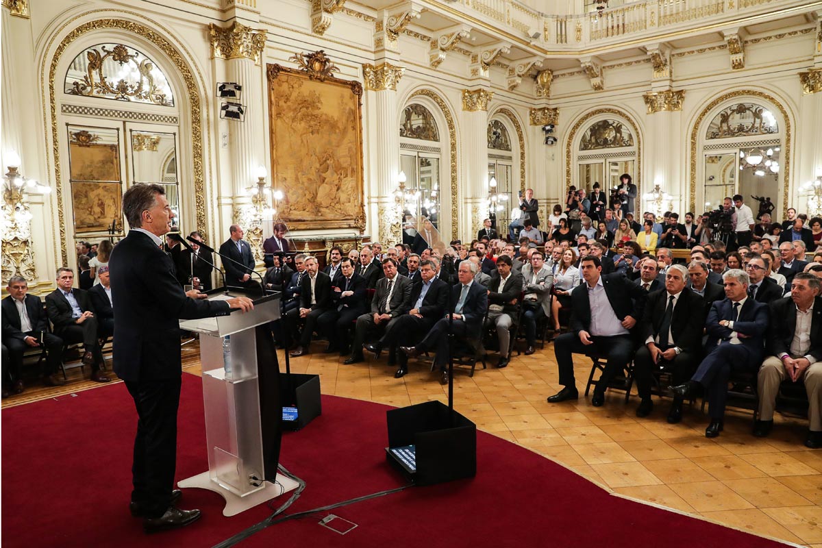 Macri anunció la rebaja de aportes patronales para empresarios pyme