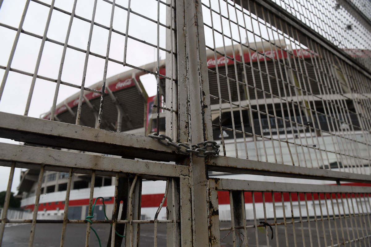 Deporte en cuarentena: sin actividad en Europa, se abre una grieta en el fútbol local