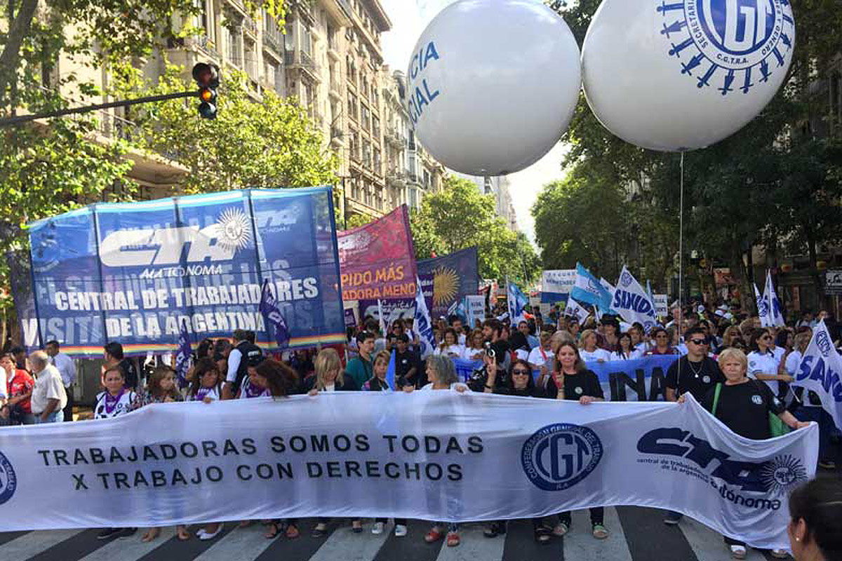 Contra el pacto machista, paro feminista