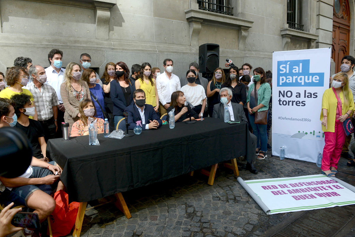 Presentaron una iniciativa para que en Costa Salguero se construya un parque público