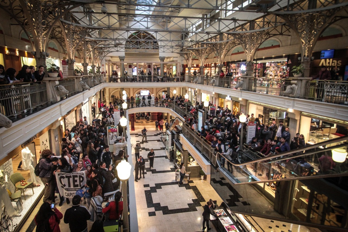 La CTEP llevó el reclamo de emergencia alimentaria a los shoppings