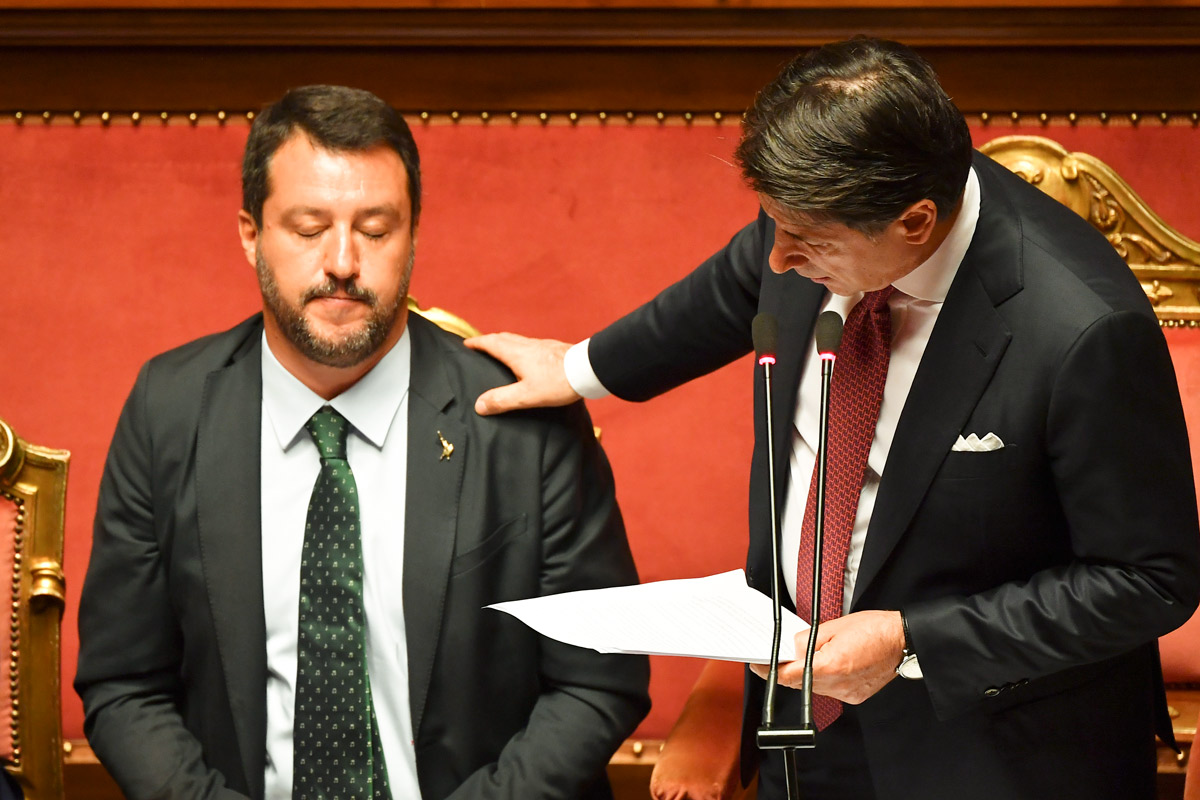 Italia se debate en otro de sus laberintos políticos