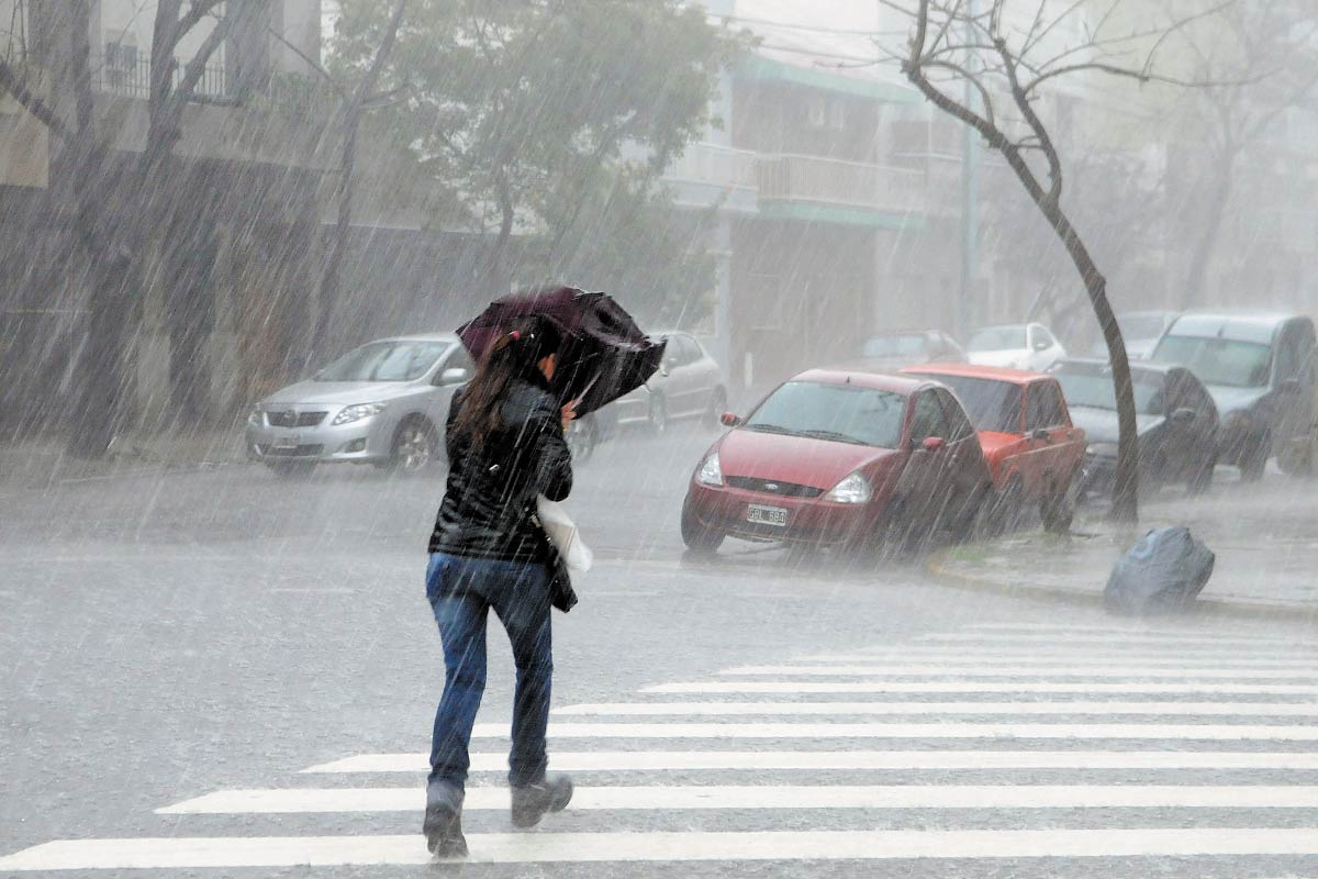 Alerta por tormentas fuertes y lluvias intensas en Entre Ríos, Santa Fe, Corrientes y Buenos Aires