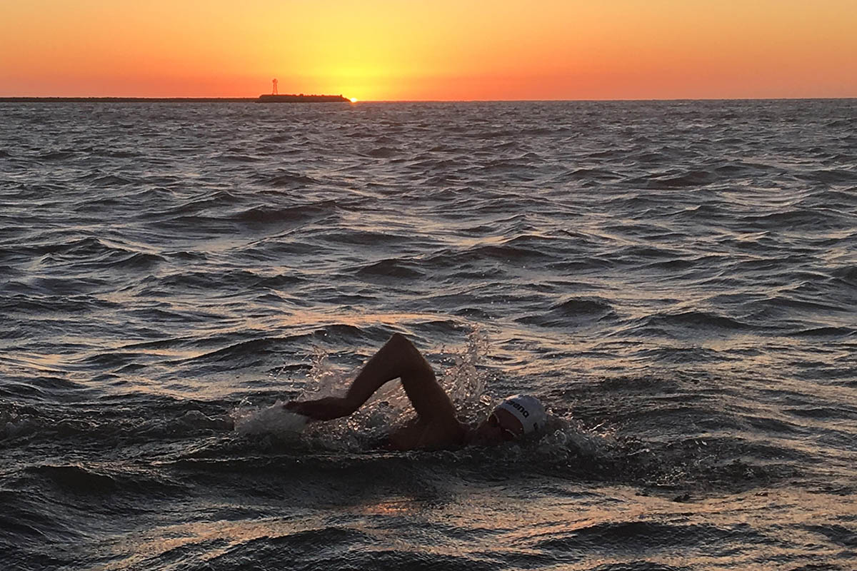 «Desafiar al cuerpo», del libro de crónicas a la pantalla chica